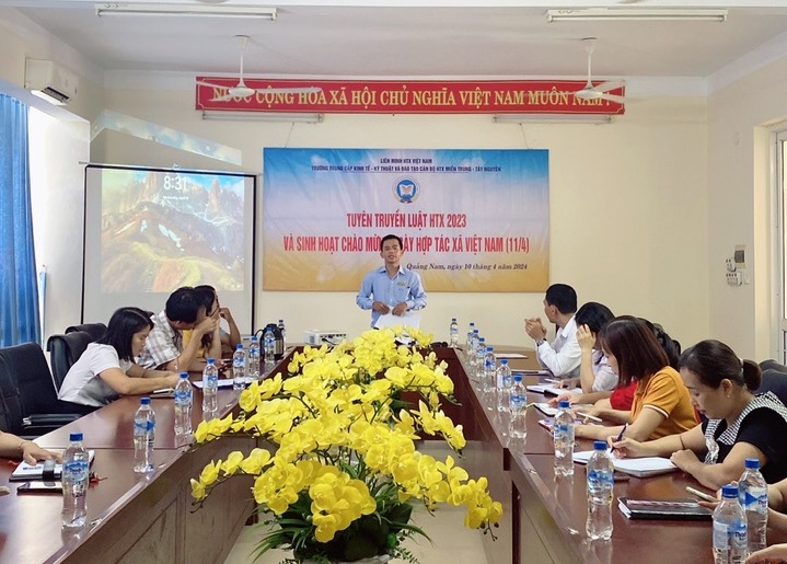 Tuyền truyền luật HTX 2023 và sinh hoạt chào mừng ngày HTX Việt Nam (11/4)